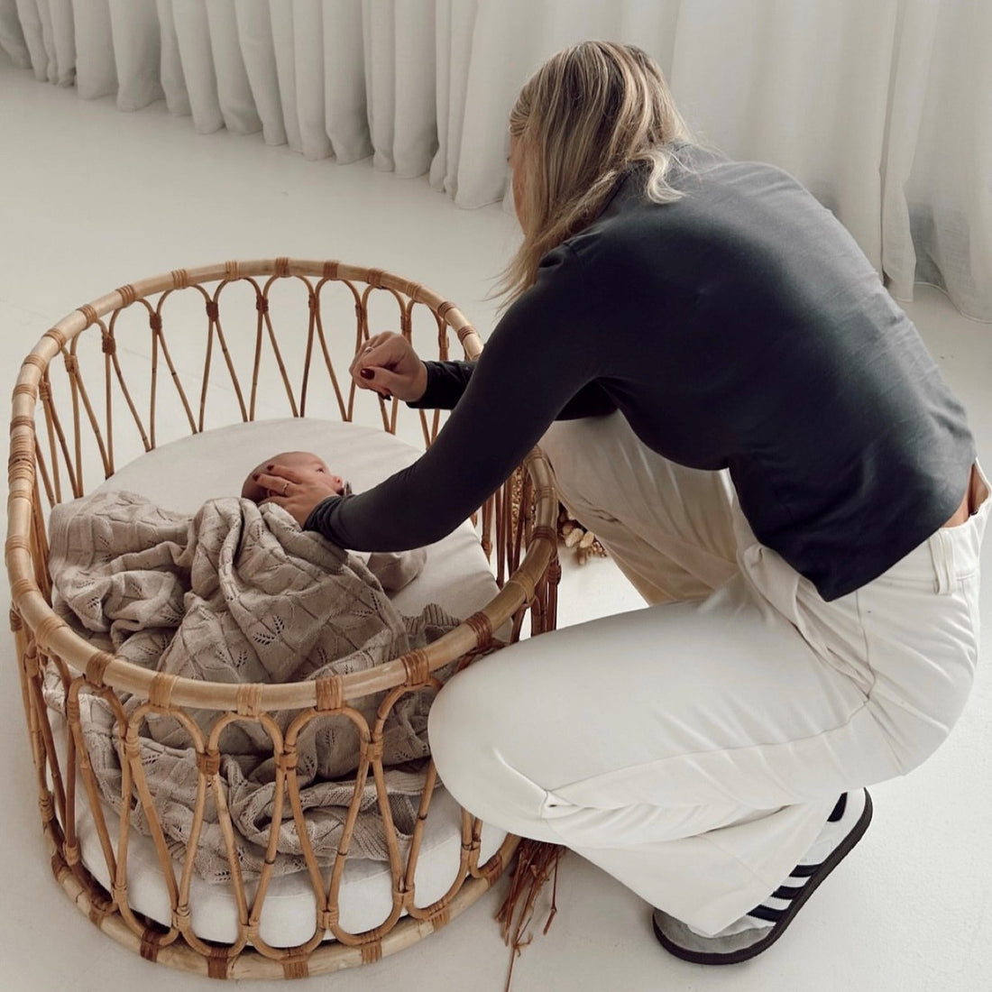 Sand Fleck Knit Leaf Blanket