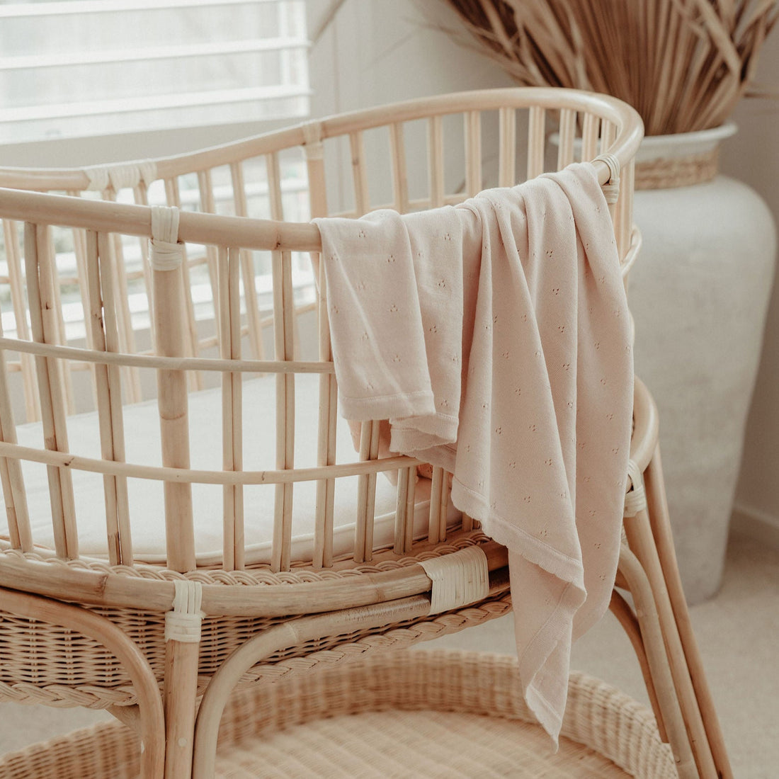 Aster & Oak Organic Heirloom Knitted 4 Piece Baby Gift Set Pink